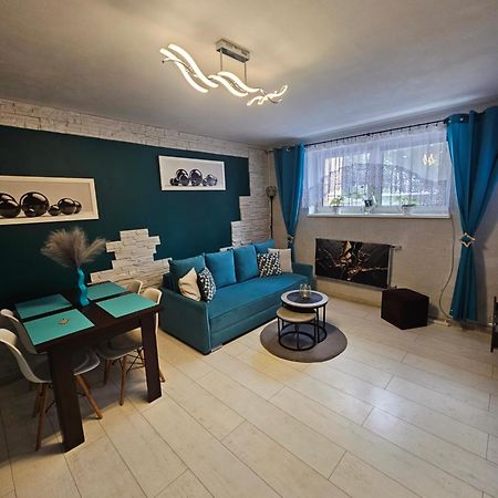 Quiet Basement Apartment พอซนาน ภายนอก รูปภาพ