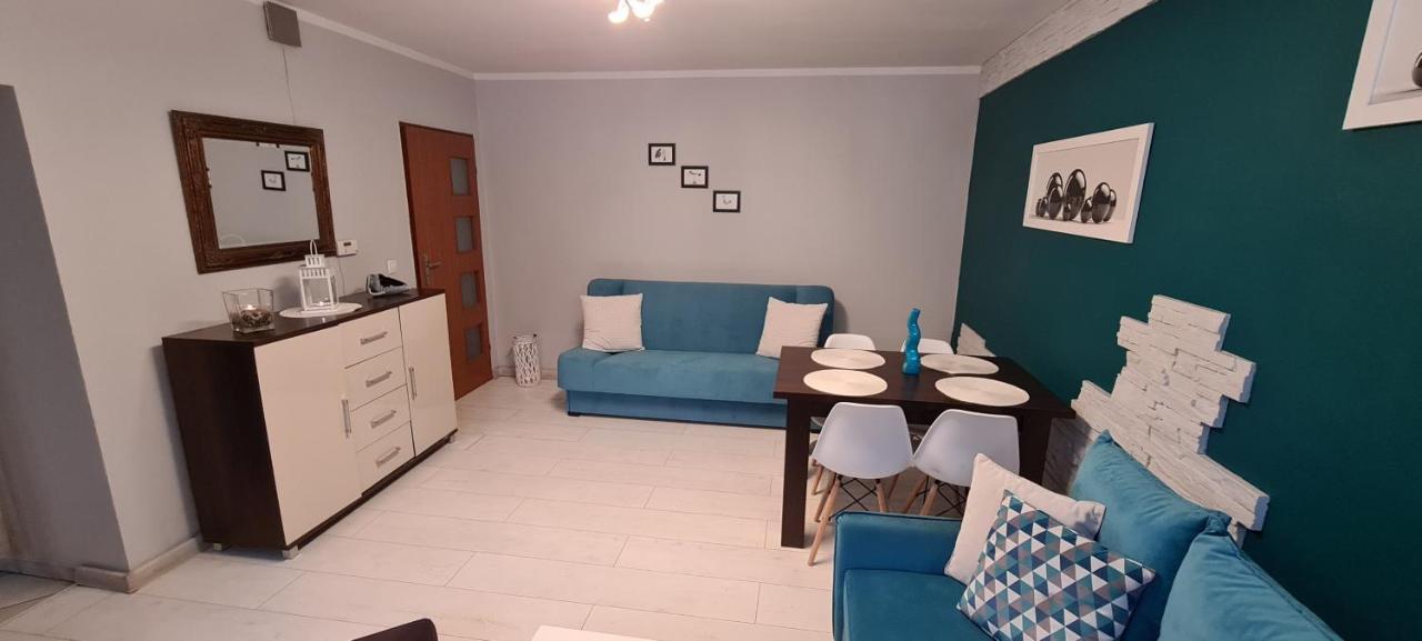 Quiet Basement Apartment พอซนาน ภายนอก รูปภาพ